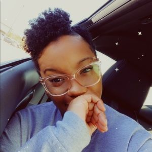 Meet your Posher, Jonique